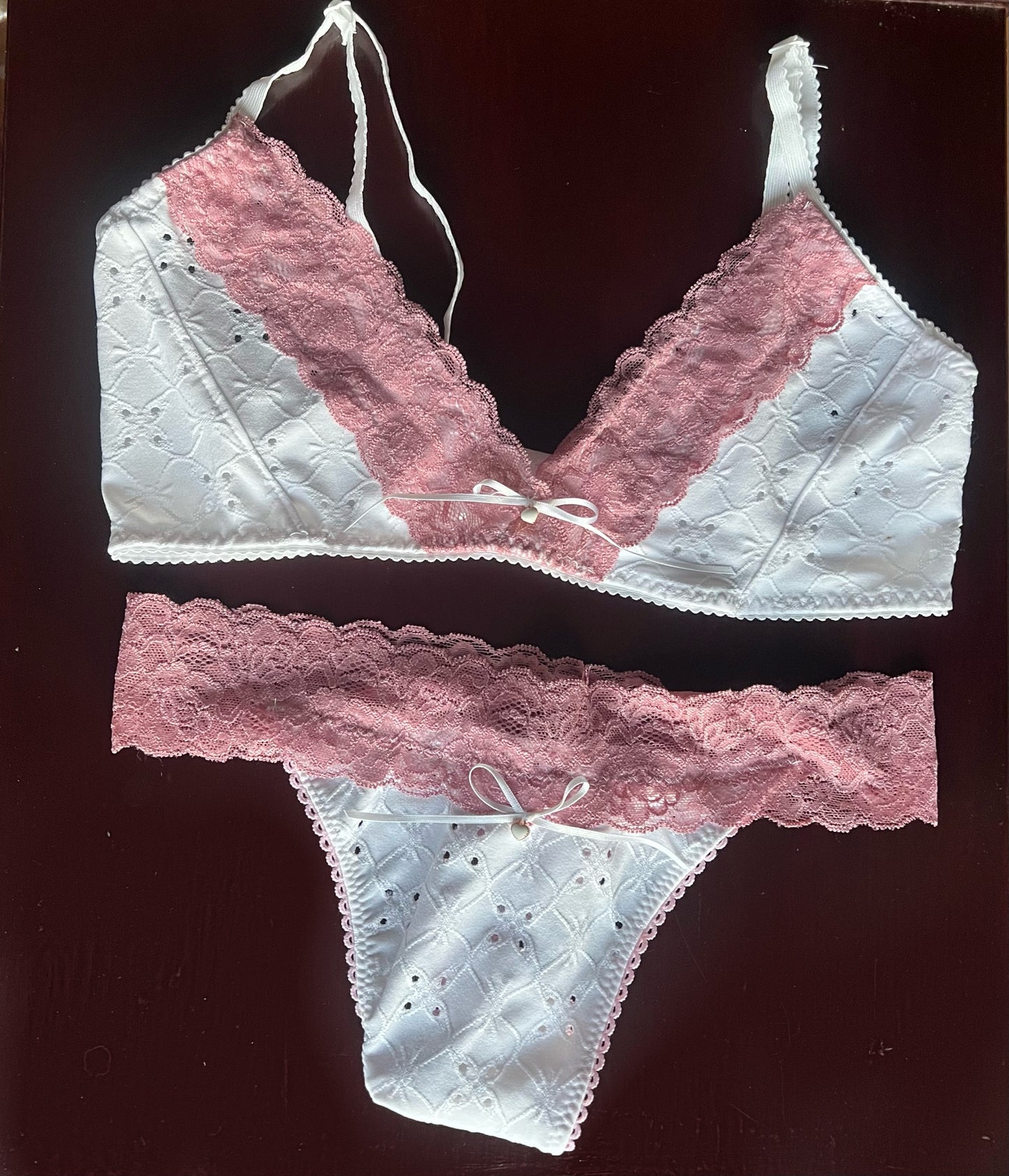 White Broderie - Bralette
