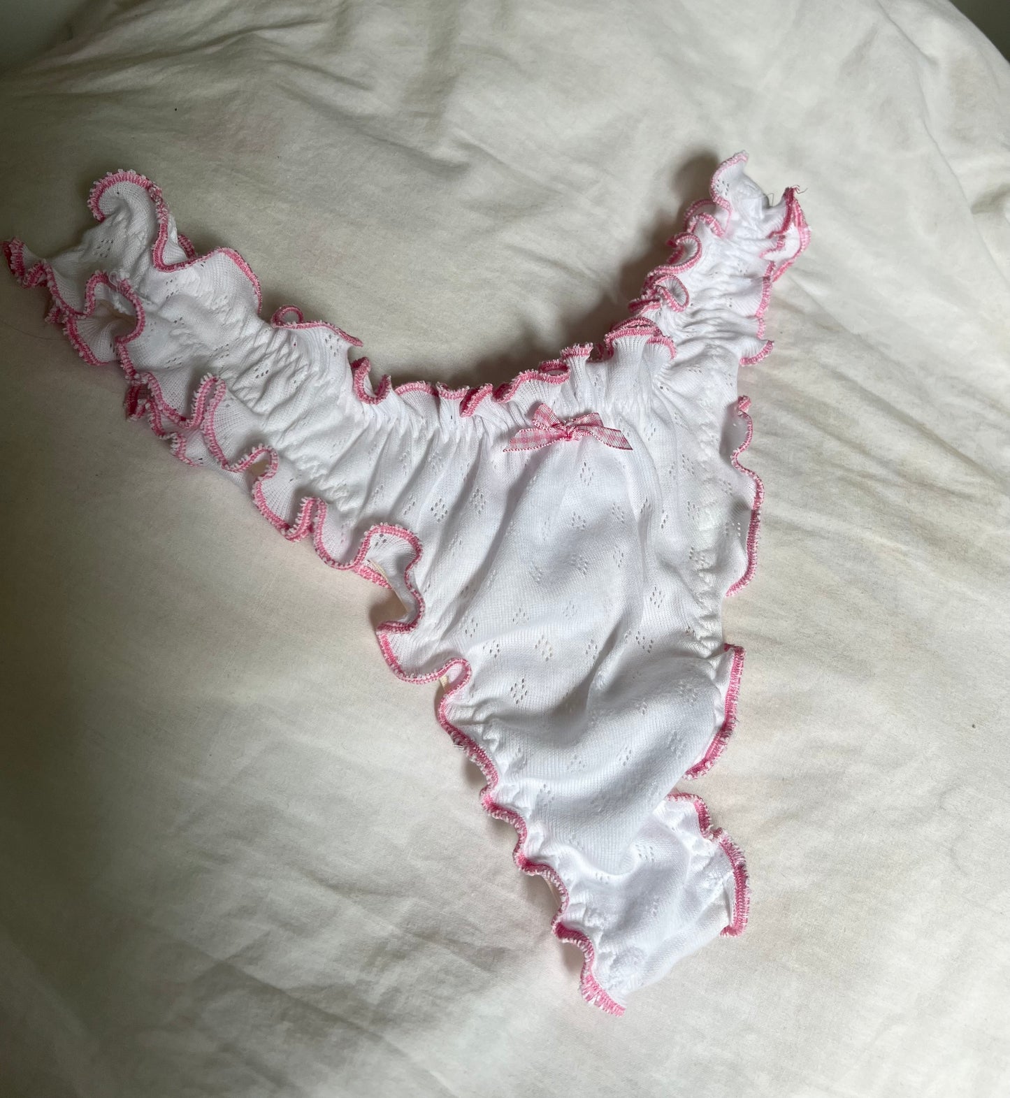 Lovers - Ruffle Thong